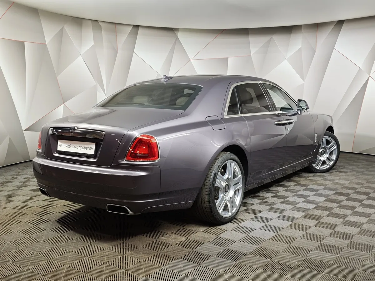Rolls-Royce Ghost 6.6 AT (570 л.с.) Individual Серый в АВИЛОН. Слайд №2
