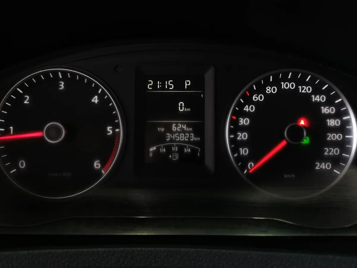 Volkswagen Caravelle 2.0 TDI DSG 4Motion L1 (150л.с.) Comfortline Серый в АВИЛОН. Слайд №15