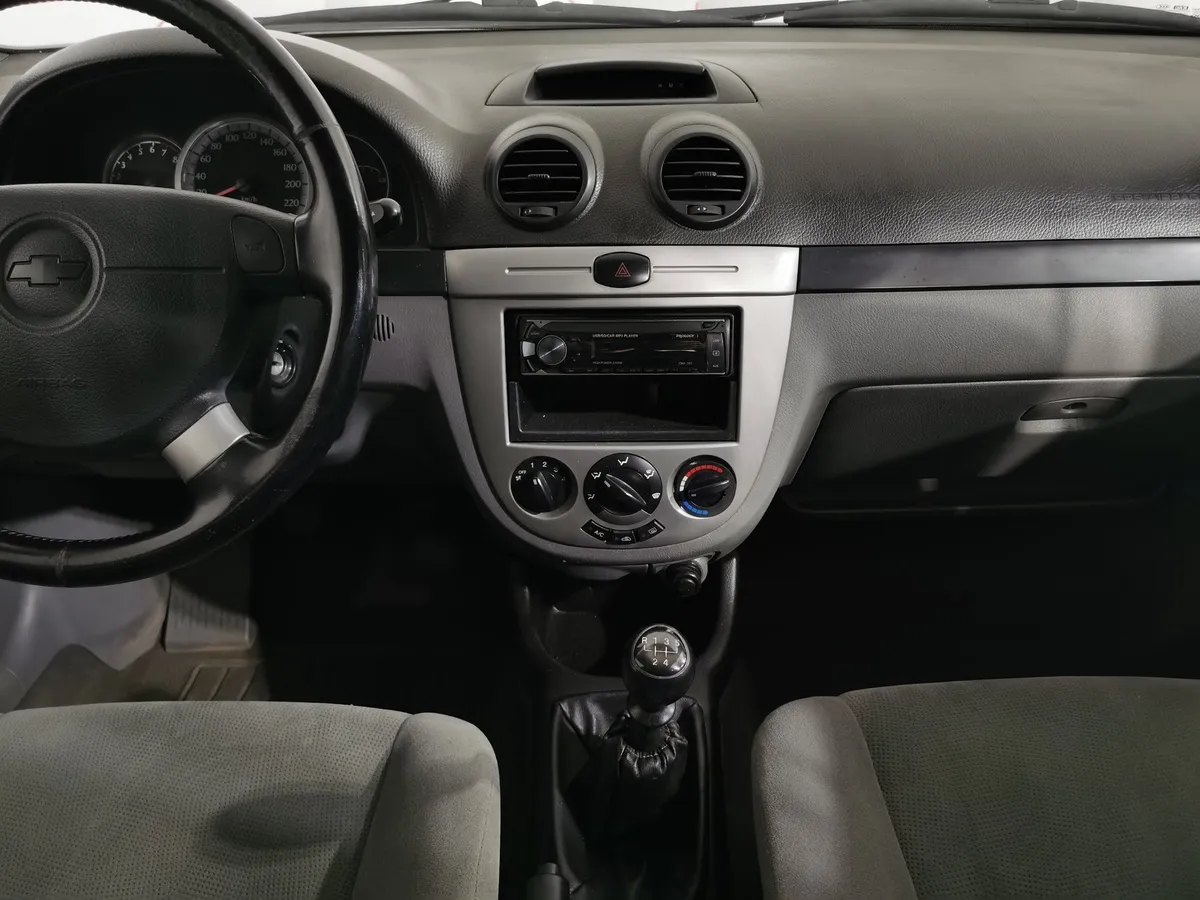 Chevrolet Lacetti 1.6 MT (109 л.с.) Красный в АВИЛОН. Слайд №13