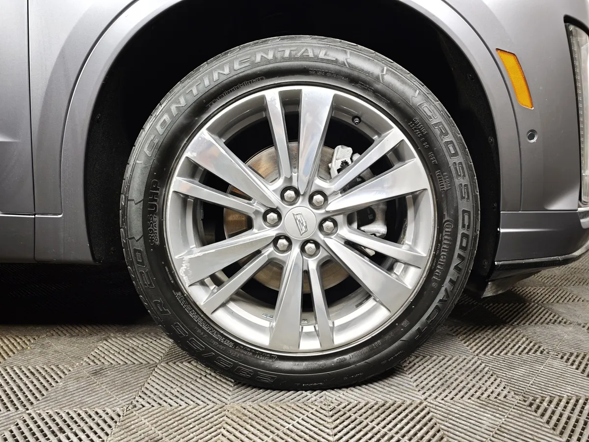 Cadillac XT6 2.0T AT AWD (200 л.с.) Premium Luxury Черный в АВИЛОН. Слайд №9
