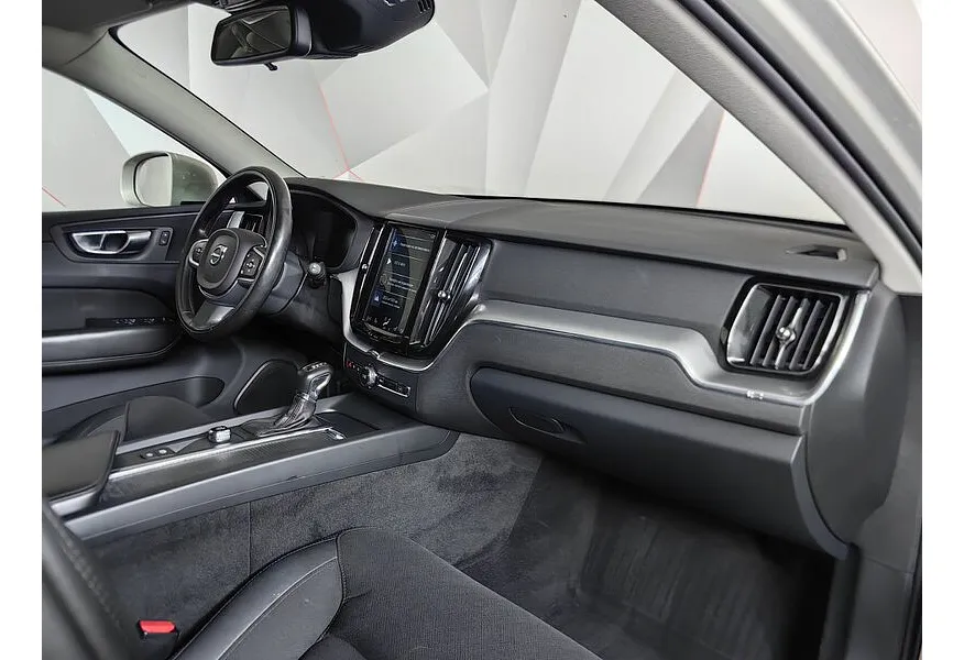 Volvo XC60 2.0 D4 AT AWD (190 л.с.) Momentum Бежевый в АВИЛОН. Слайд №13