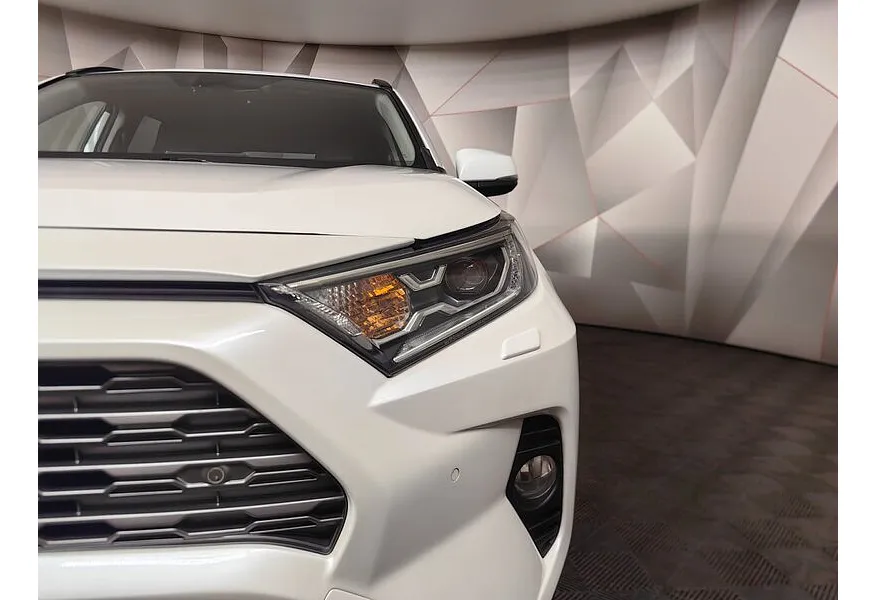 Toyota RAV4 2.5i AT AWD (199 л.с.) Белый в АВИЛОН. Слайд №10