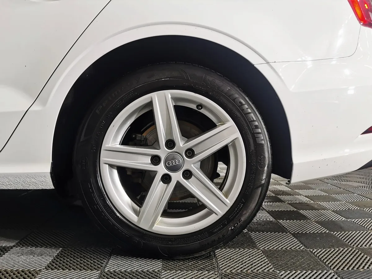 Audi A3 1.4 TFSI AT (150 л.с.) Белый в АВИЛОН. Слайд №9