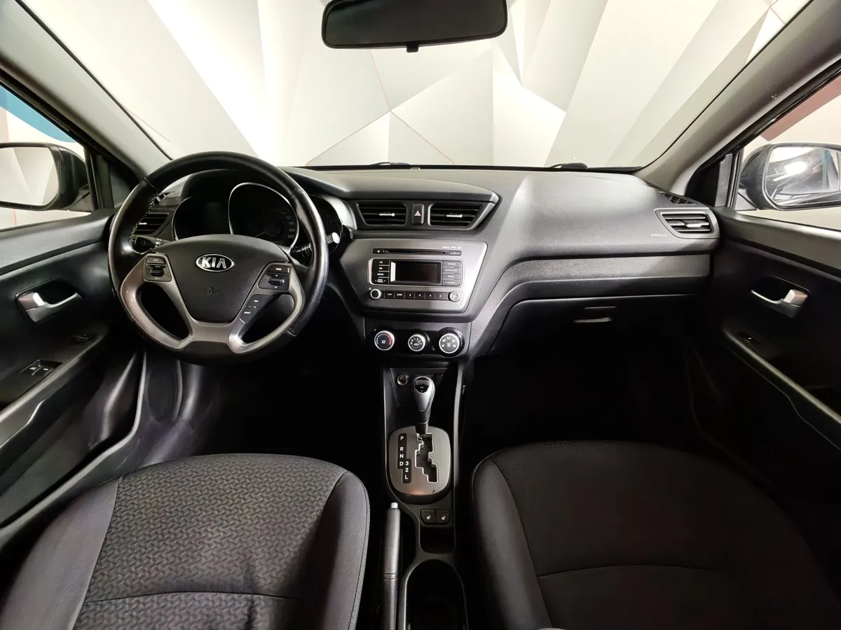 Kia Rio 1.4 AT (107 л.с.) Черный в АВИЛОН. Слайд №14