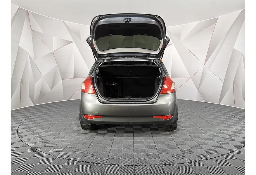 АВИЛОН - Kia Ceed 1.6 MT (122 л.с.) Серебристый - slide 15