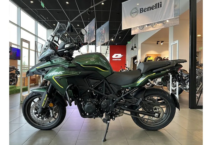 Benelli TRK 502 500 см³ (48 л.с.) 500 Зеленый в АВИЛОН. Слайд №3