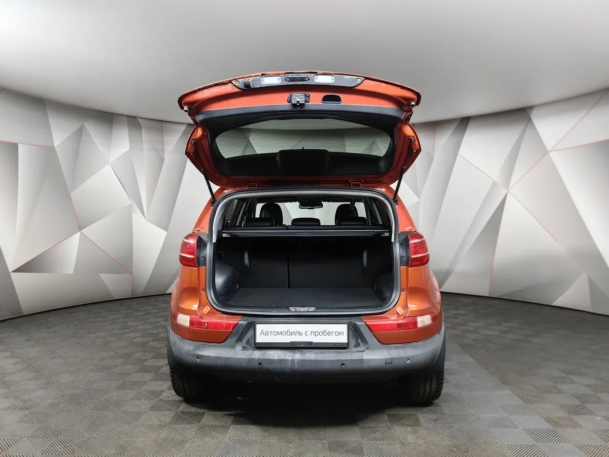 Kia Sportage 2.0 AT AWD (150 л.с.) Оранжевый в АВИЛОН. Слайд №11