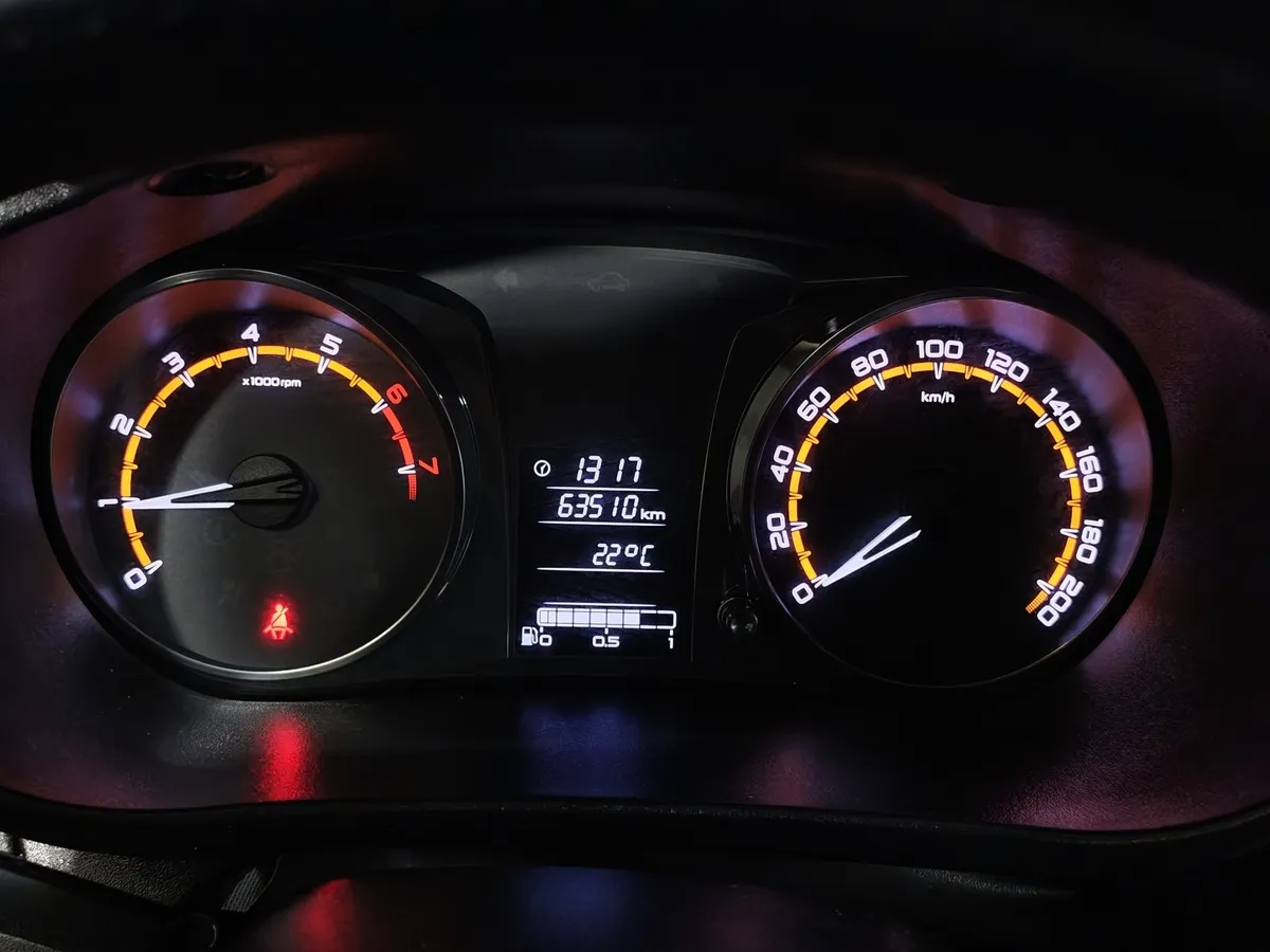 ВАЗ (Lada) Granta 1.6 MT (90 л.с.) Comfort Черный в АВИЛОН. Слайд №18