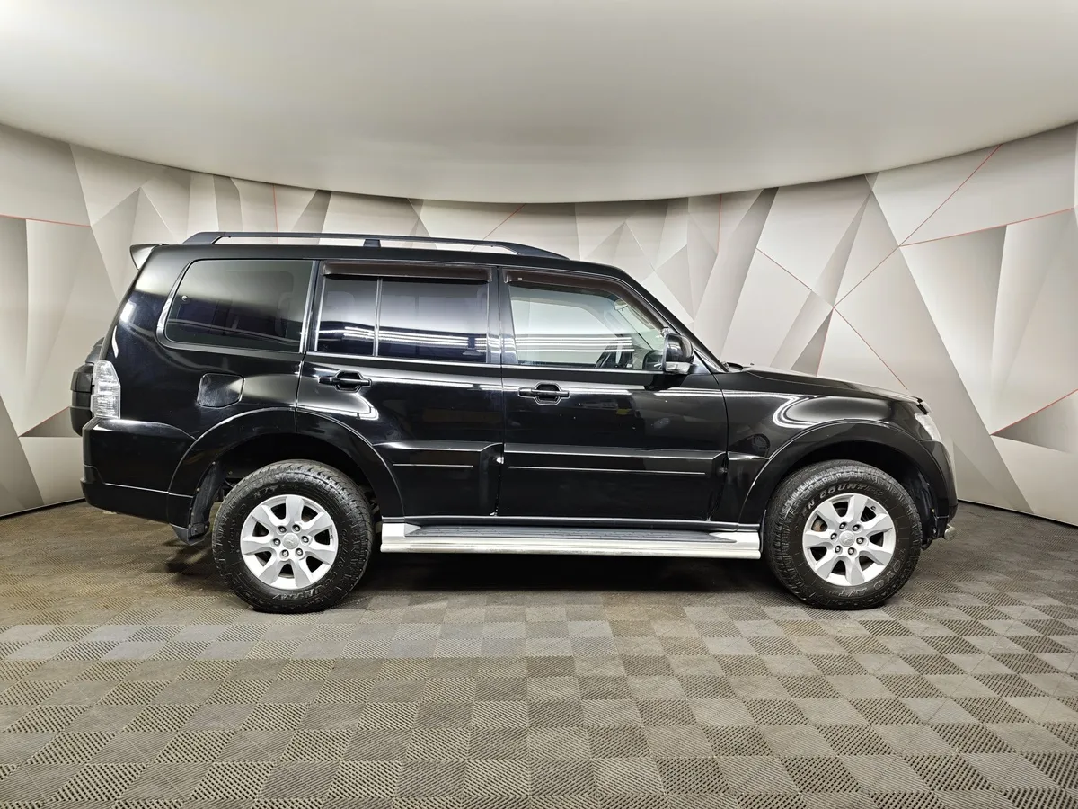 Mitsubishi Pajero 3.0 AT AWD (178 л.с.) Черный в АВИЛОН. Слайд №6