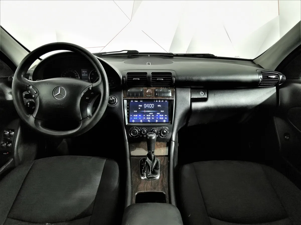 Mercedes-Benz C-Класс C 180 Kompressor AT (143 л.с.) Черный в АВИЛОН. Слайд №13