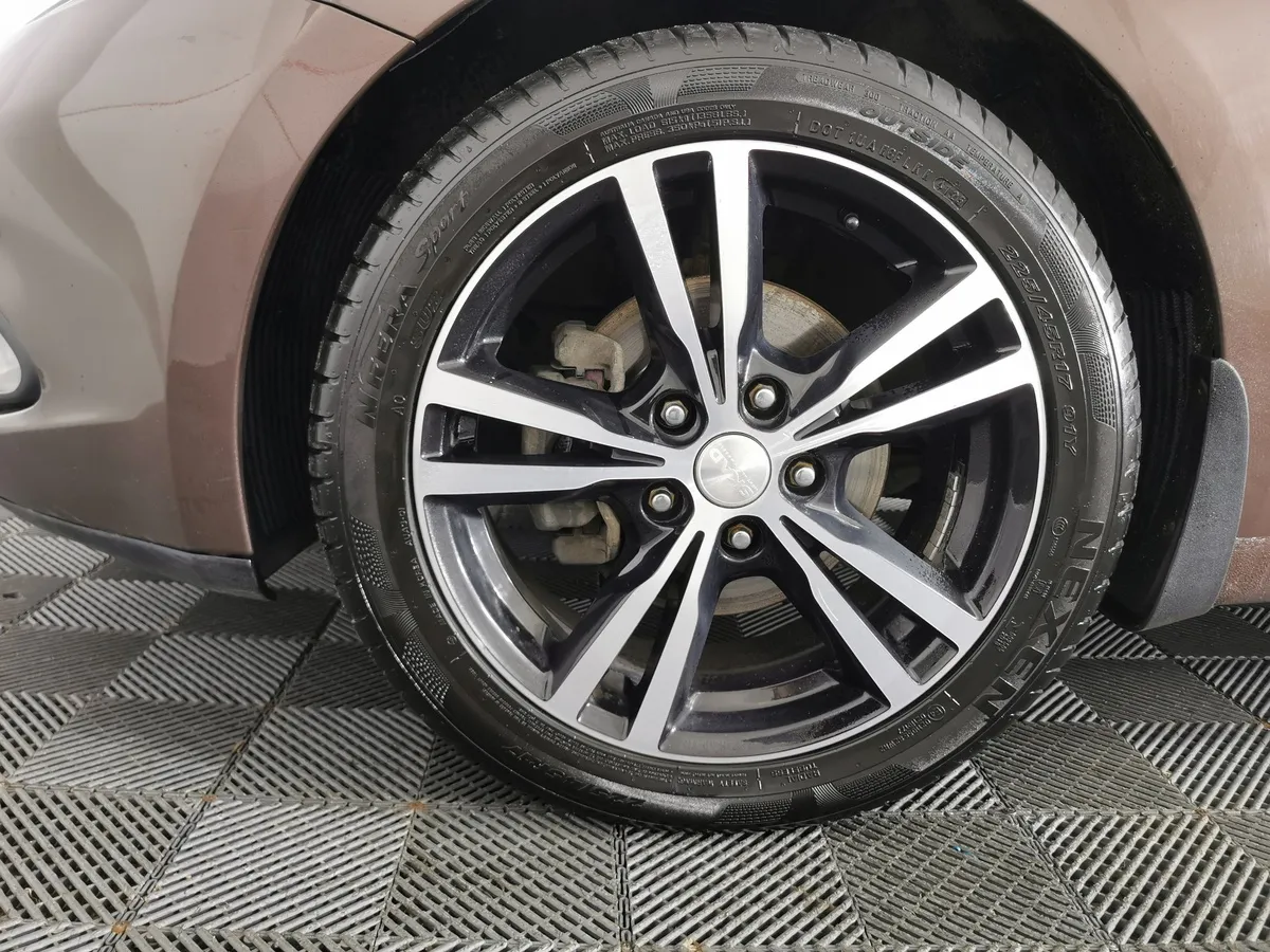 Kia Ceed 1.6 MT (130 л.с.) Classic Коричневый в АВИЛОН. Слайд №9