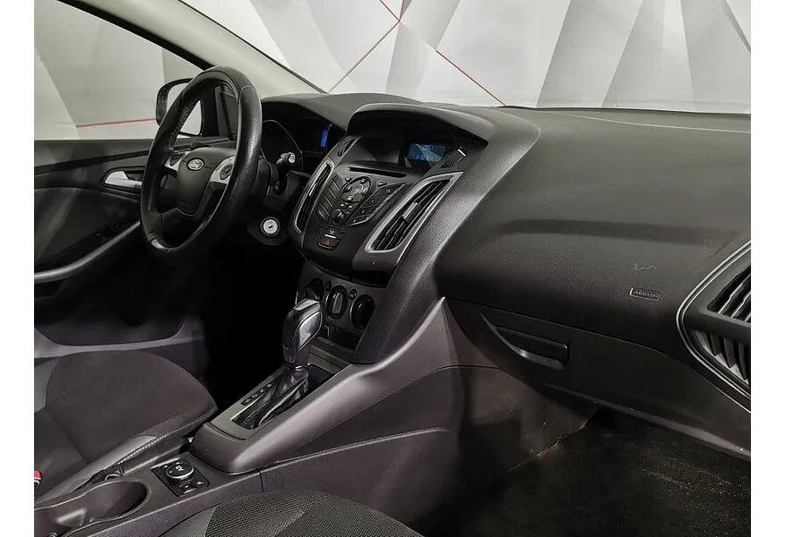 Ford Focus 1.6 Ti-VCT PowerShift (105 л.с.) Trend Черный в АВИЛОН. Слайд №13