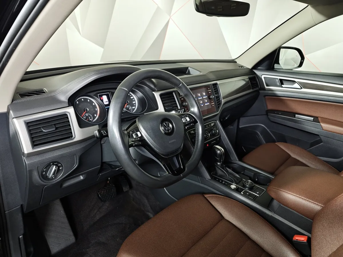 Volkswagen Teramont 3.6 V6 AT 4Motion (249 л.с.) Respect Черный в АВИЛОН. Слайд №19