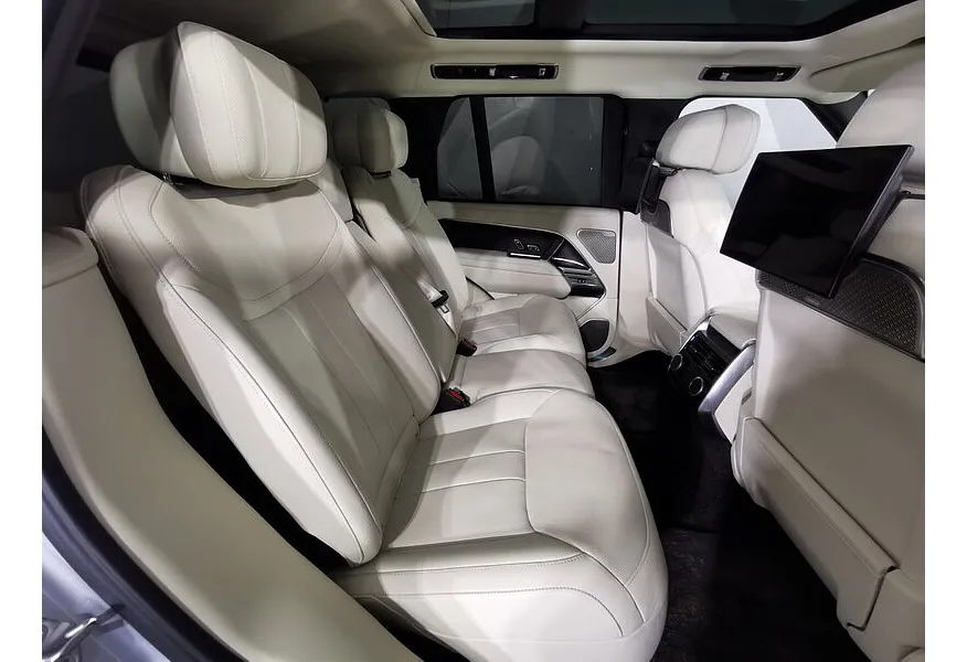 Land Rover Range Rover 3.0 P400 MHEV AT AWD (400 л.с.) Autobiography Серый в АВИЛОН. Слайд №15