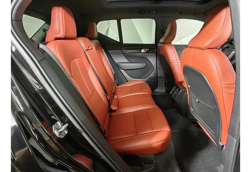 АВИЛОН - Volvo XC40 2.0 D4 Drive-E AT AWD (190 л.с.) Inscription Черный - slide 9