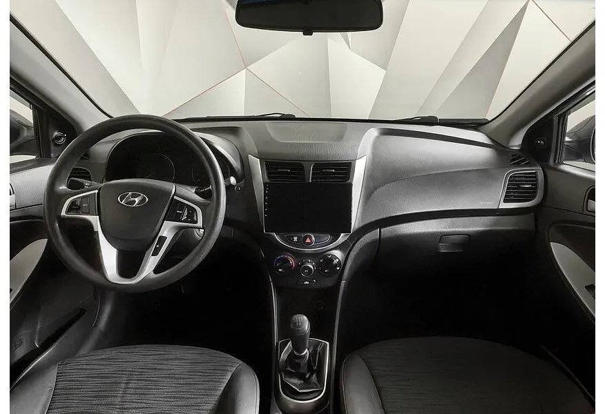 Hyundai Solaris 1.4 MT (107 л.с.) Active Серебристый в АВИЛОН. Слайд №14