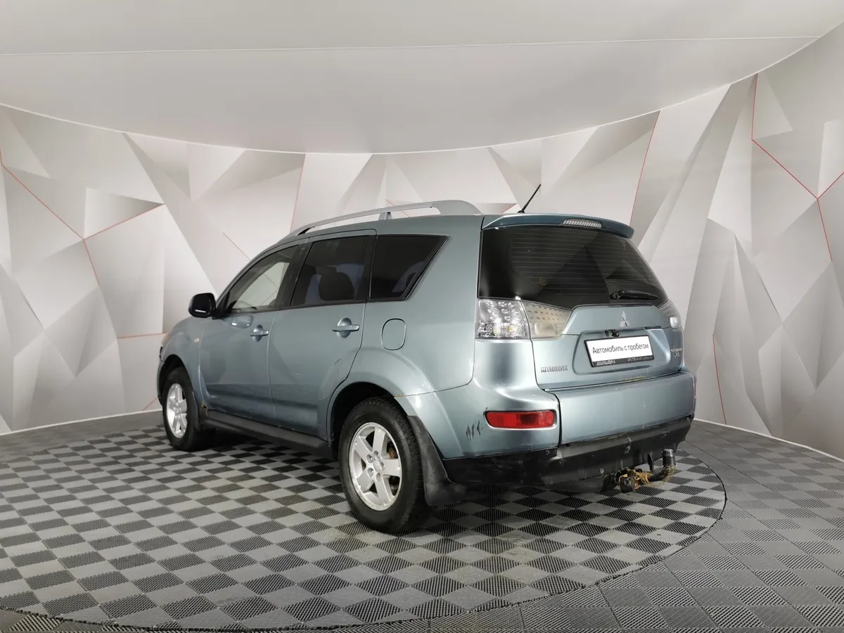 Mitsubishi Outlander 2.4 CVT 4WD (170 л.с.) Серый в АВИЛОН. Слайд №4