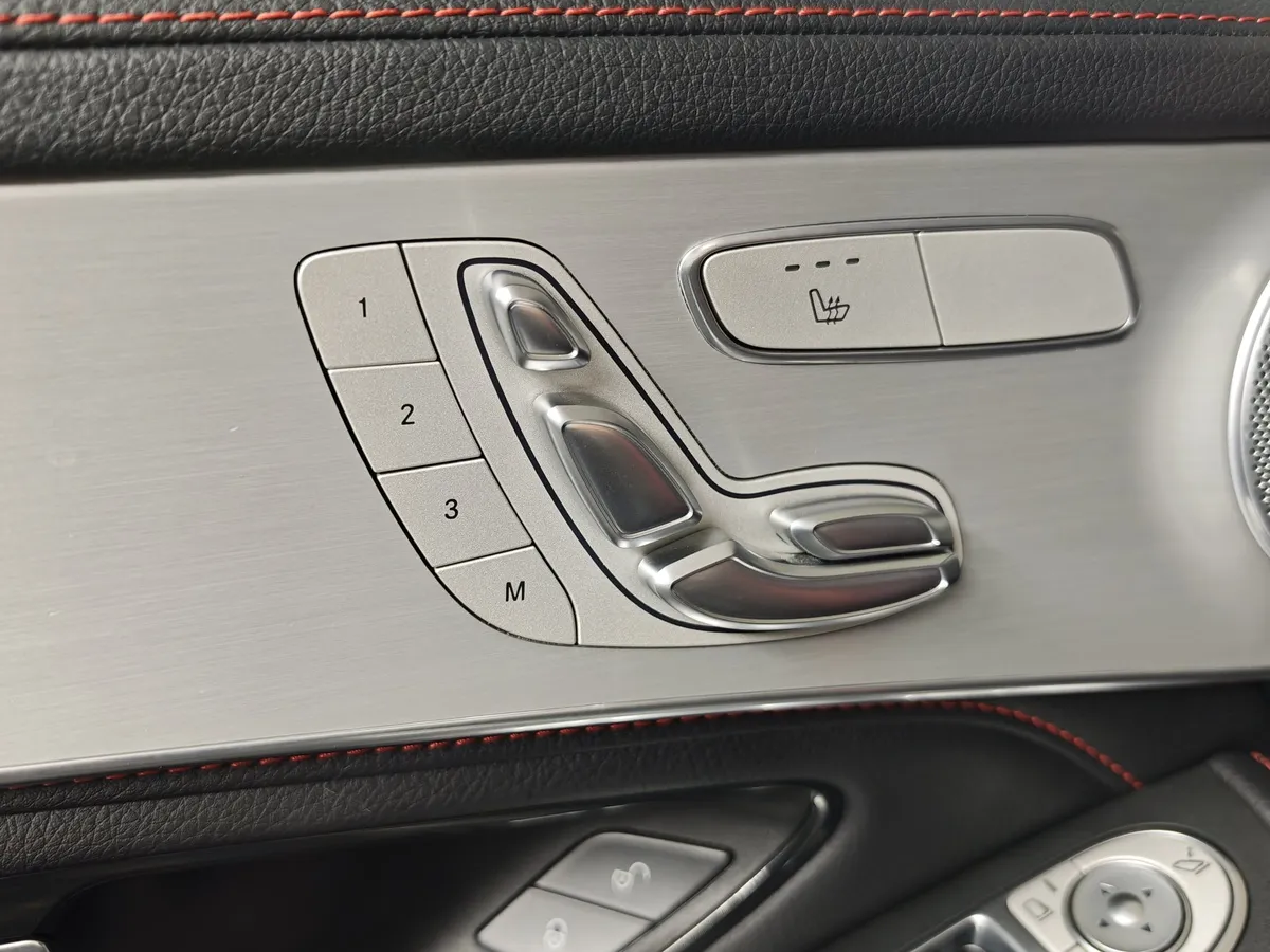 Mercedes-Benz GLC Купе 43 AMG 9G-TRONIC 4MATIC (367 л.с.) Особая серия Серый в АВИЛОН. Слайд №21