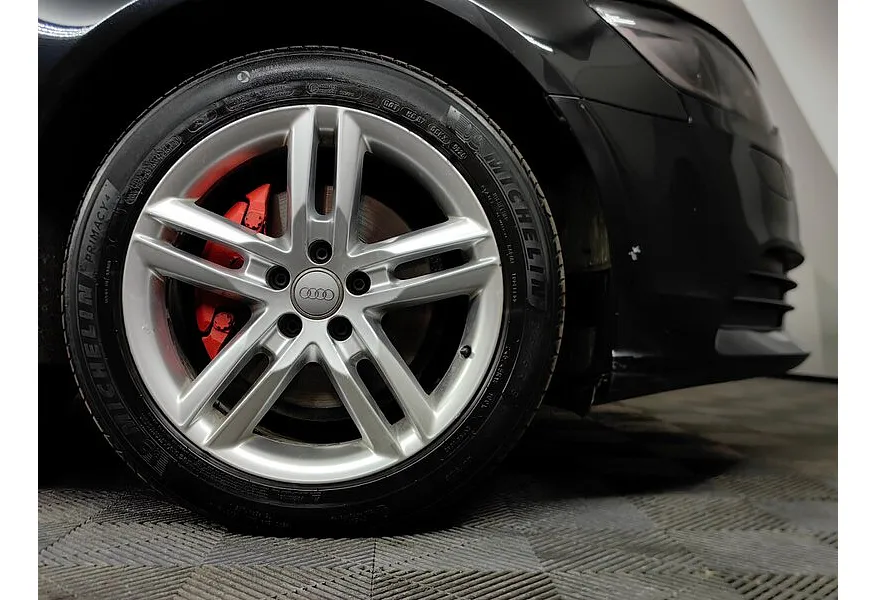 Audi A6 2.0 TFSI multitronic (180 л.с.) Черный в АВИЛОН. Слайд №9