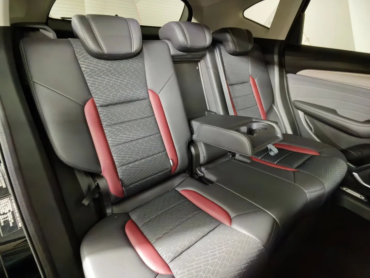 Haval F7 2.0T AWD 7DCT (190 л.с.) Elite Черный в АВИЛОН. Слайд №17