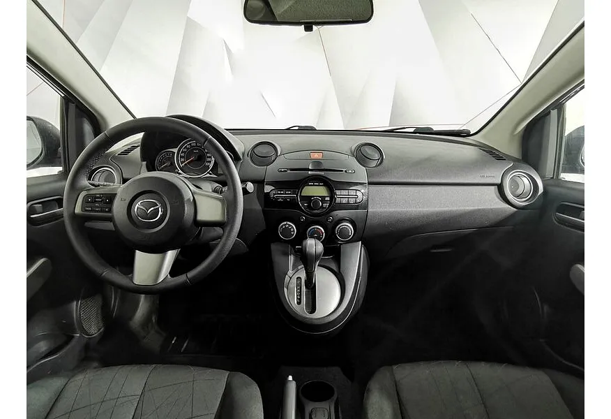 Mazda 2 1.5 AT (103 л.с.) Красный в АВИЛОН. Слайд №13