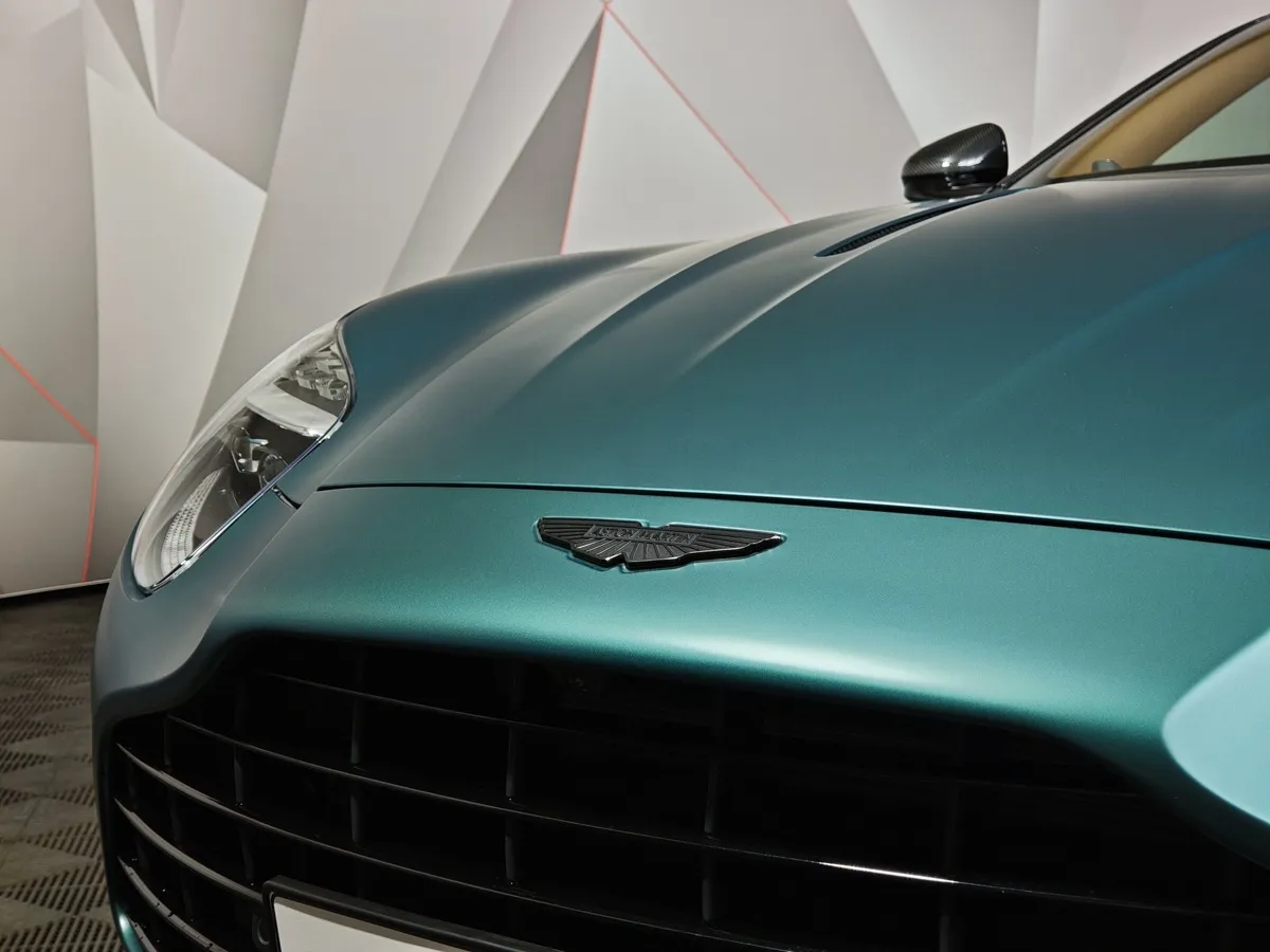 Aston Martin DB12 Volante 5.2 V12 AT (600 л.с.) Зеленый в АВИЛОН. Слайд №19