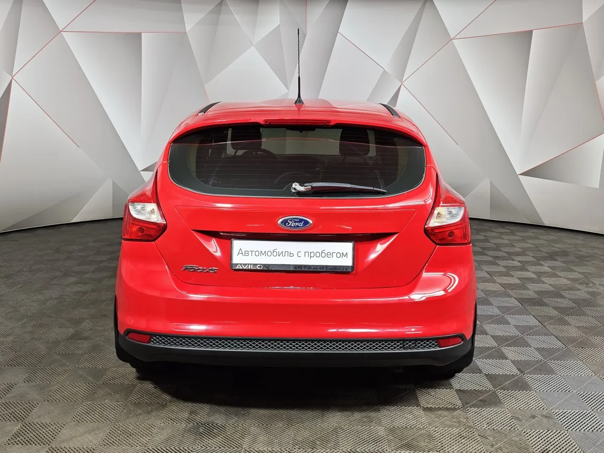 Ford Focus 1.6 PowerShift (105 л.с.) Trend Красный в АВИЛОН. Слайд №8