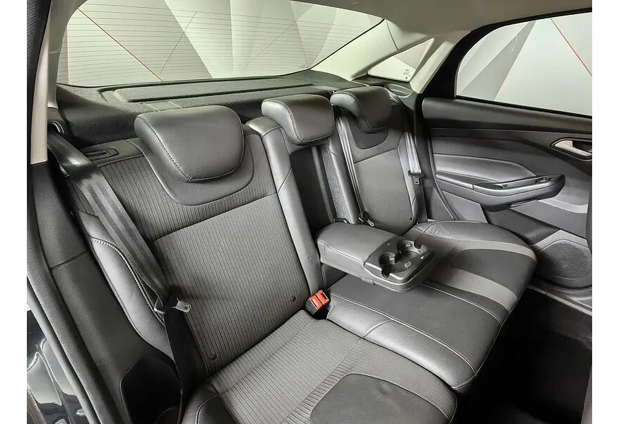 Ford Focus 2.0 PowerShift (150 л.с.) Trend Черный в АВИЛОН. Слайд №16