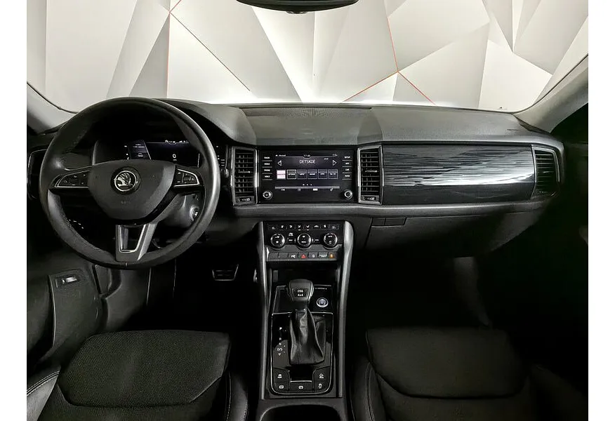 Skoda Kodiaq 2.0 TSI DSG 4X4 (180 л.с.) Черный в АВИЛОН. Слайд №14