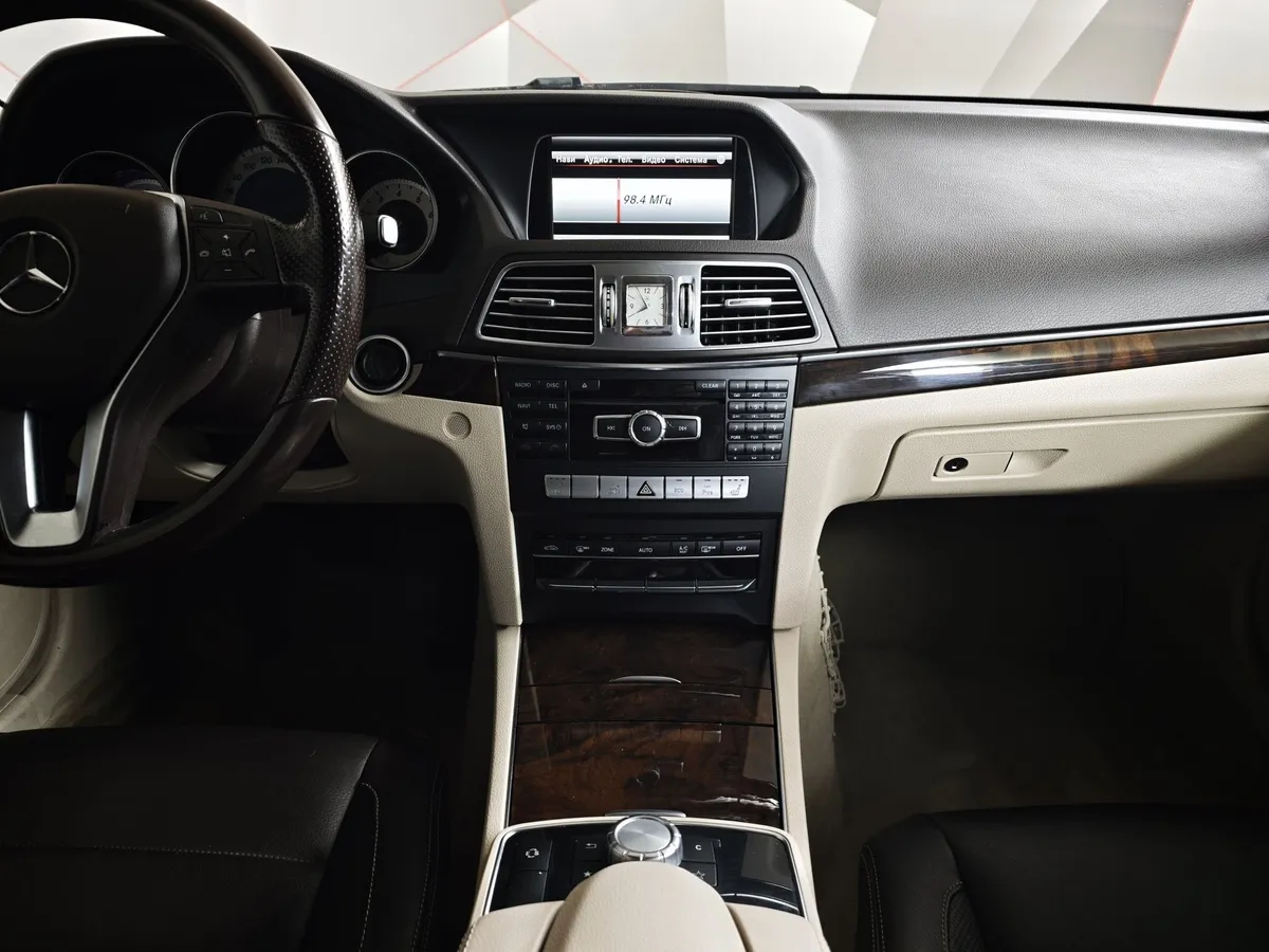Mercedes-Benz E-Класс E 350 4MATIC 7G-Tronic Plus (272 л.с.) Белый в АВИЛОН. Слайд №14