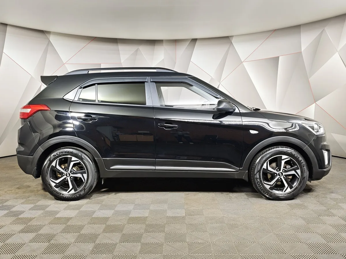 Hyundai Creta 1.6 AT (123 л.с.) Black & Brown + Winter Черный в АВИЛОН. Слайд №6