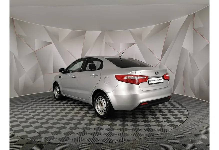 Kia Rio 1.4 MT (107 л.с.) Серебристый в АВИЛОН. Слайд №4
