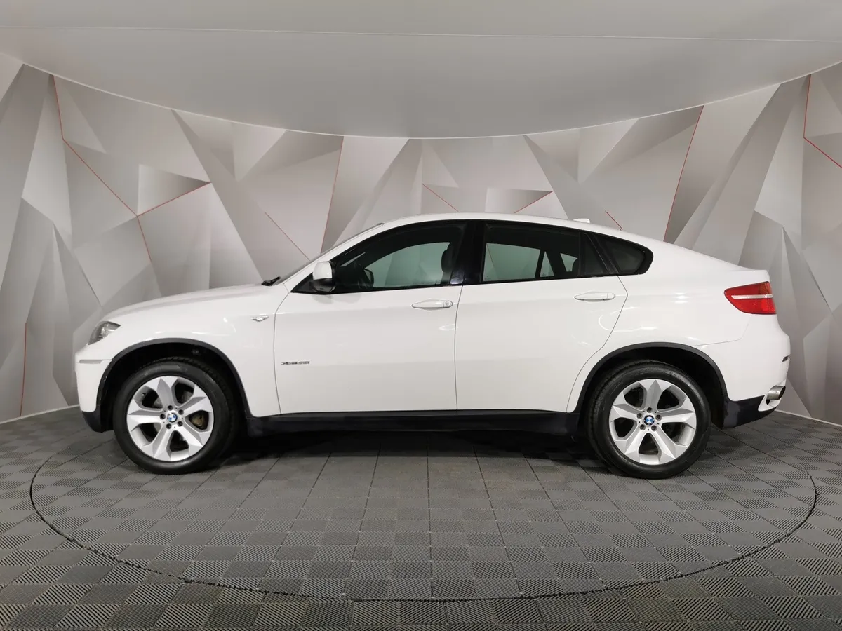 BMW X6 xDrive35i 8AT (306 л.с.) Белый в АВИЛОН. Слайд №5