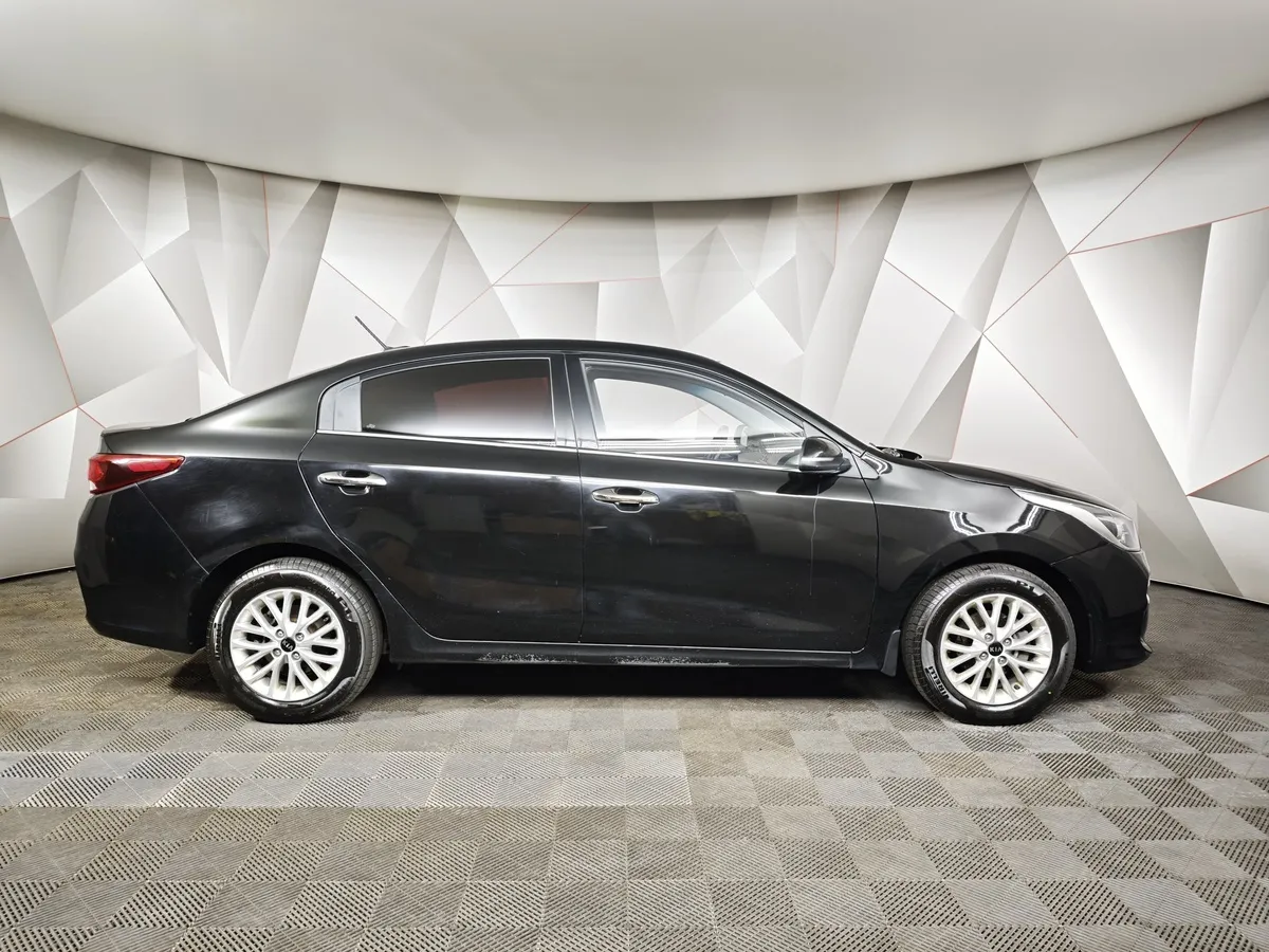 Kia Rio 1.6 AT (123 л.с.) Черный в АВИЛОН. Слайд №6