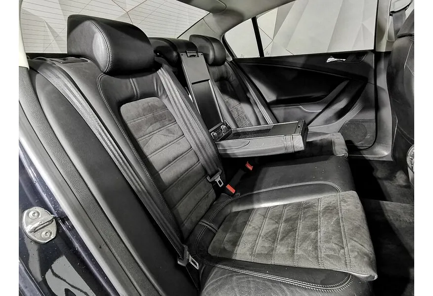 Volkswagen Passat 1.8 TSI AT (160 л.с.) Синий в АВИЛОН. Слайд №16