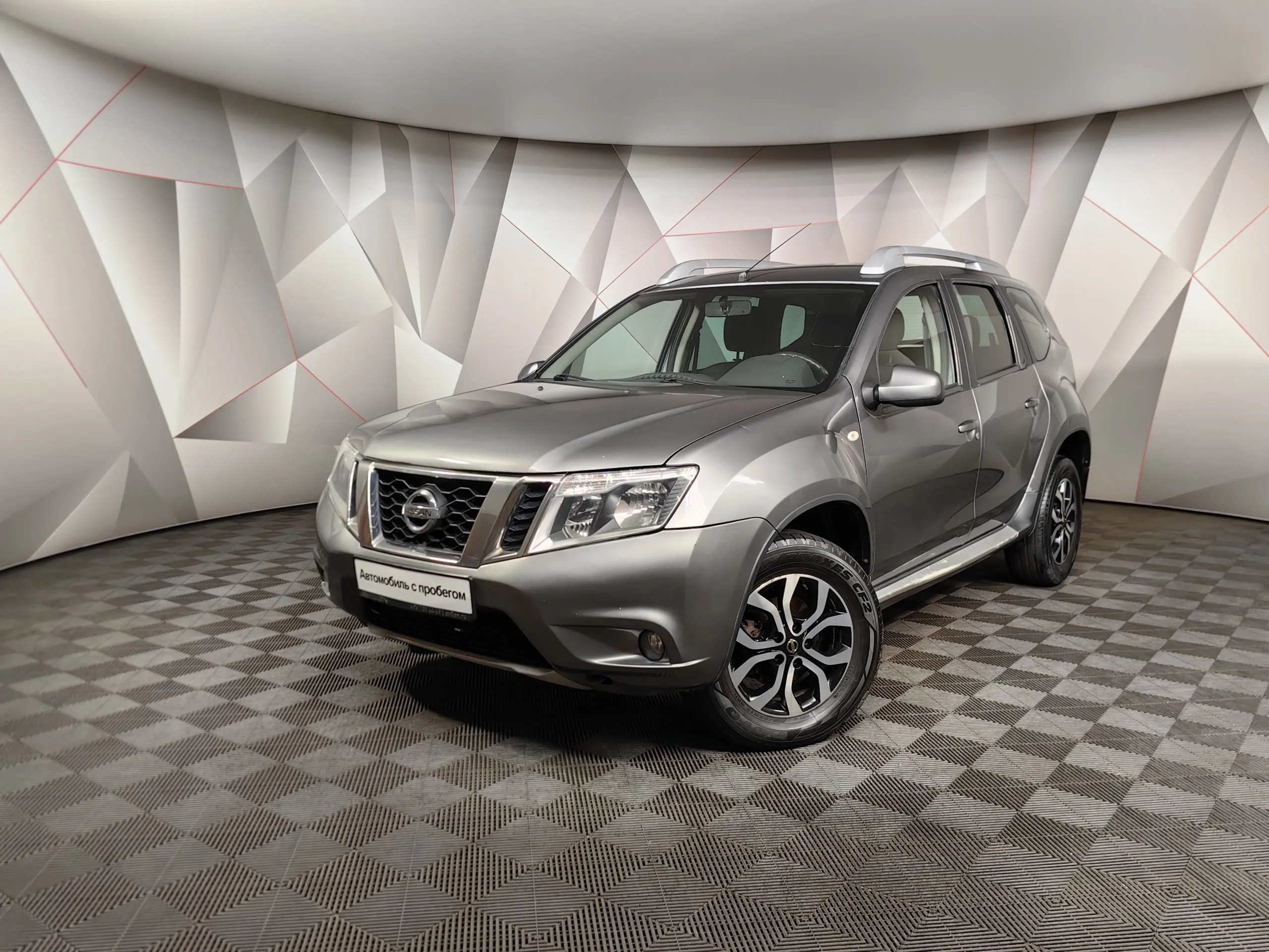 Nissan Terrano 2.0 AT (135 л.с.) Серый в Москве № ТИ-UY41457. Купить Nissan  Terrano V Автомат Бензиновый с пробегом 59940 км. Цена 1215000