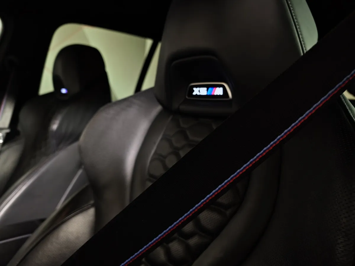 BMW X5 M 4.4 xDrive (625 л.с.) Competition Черный в АВИЛОН. Слайд №21