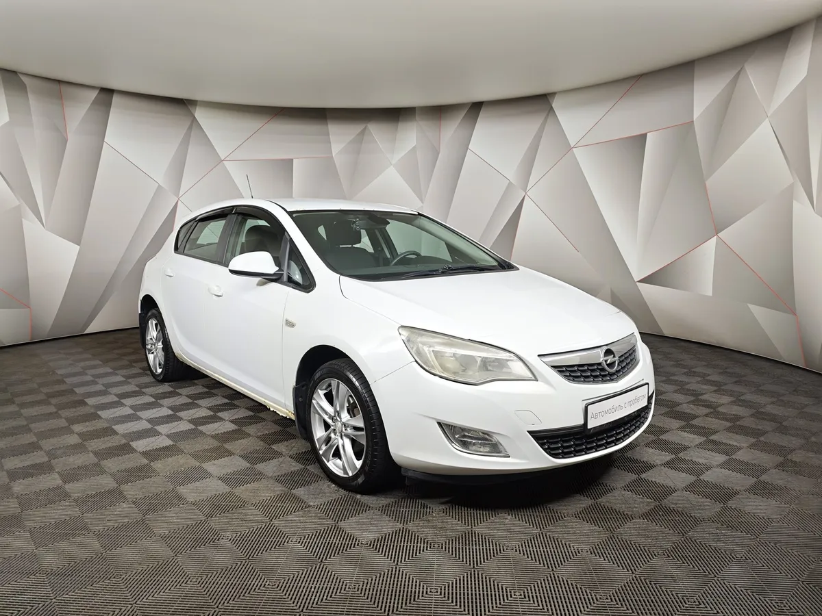 Opel Astra 1.6 AT (115 л.с.) Белый в АВИЛОН. Слайд №3