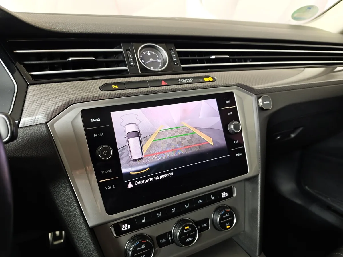 Volkswagen Passat 2.0 AMT (190 л.с.) Variant Серый в АВИЛОН. Слайд №20