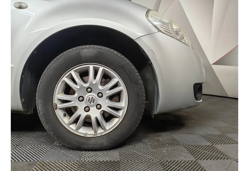 Suzuki SX4 1.6 MT (107 л.с.) Серебристый в АВИЛОН. Слайд №9