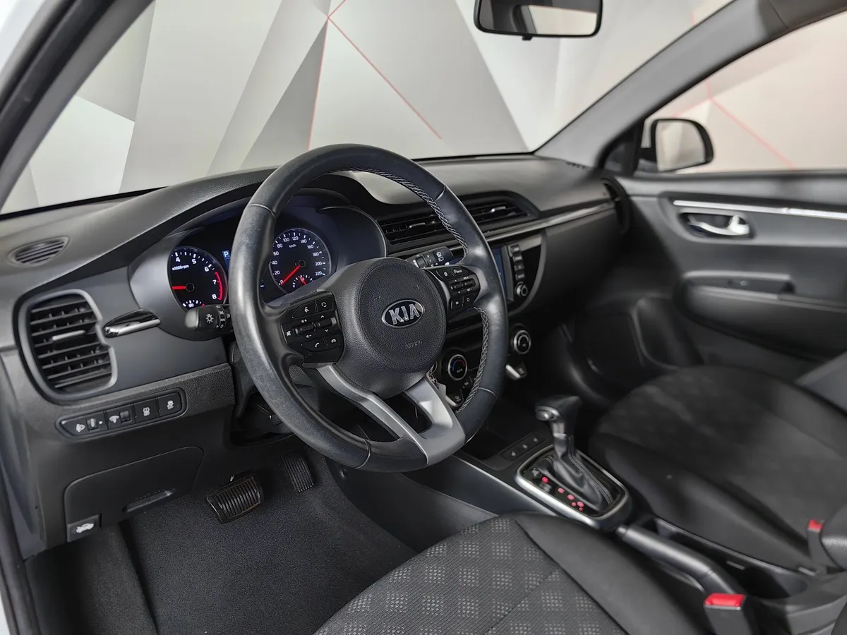 Kia Rio X-Line 1.6 AT (123 л.с.) Prestige Белый в АВИЛОН. Слайд №19