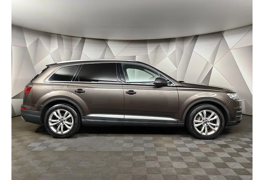 Audi Q7 3.0 TDI Tiptronic quattro (249 л.с.) Коричневый в АВИЛОН. Слайд №4