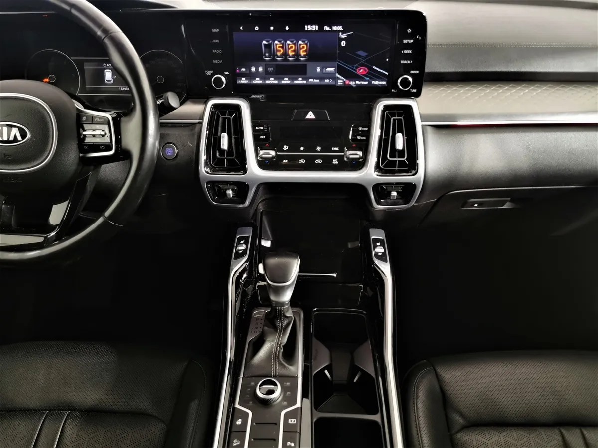 Kia Sorento 2.2 CRDi 4WD DCT (199 л.с.) Luxe Красный в АВИЛОН. Слайд №14