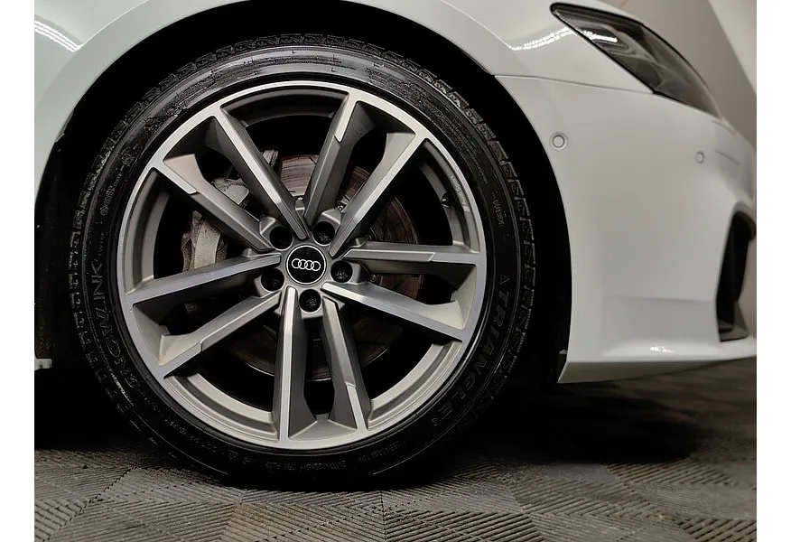 Audi A7 55 TFSI quattro S tronic (340 л.с.) Белый в АВИЛОН. Слайд №9