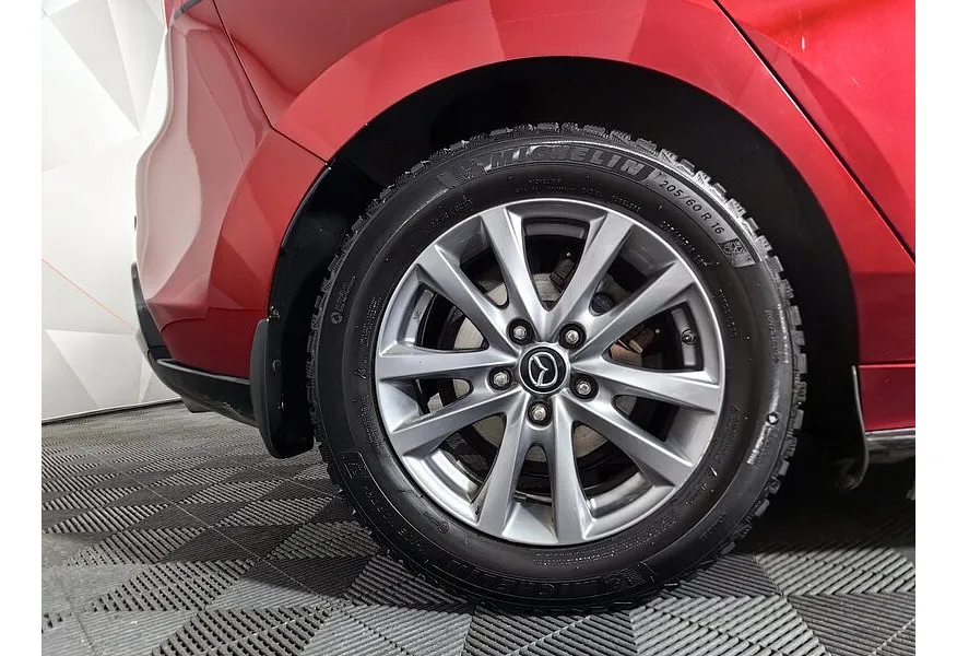 Mazda 3 1.5 AT (120 л.с.) Active Красный в АВИЛОН. Слайд №9