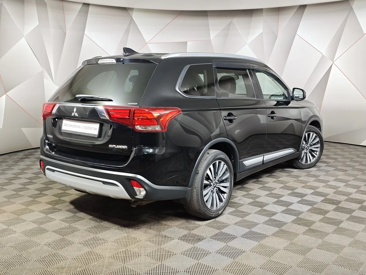 Mitsubishi Outlander 2.0 MIVEC CVT 4WD (146 л.с.) Intense Plus Черный в АВИЛОН. Слайд №2