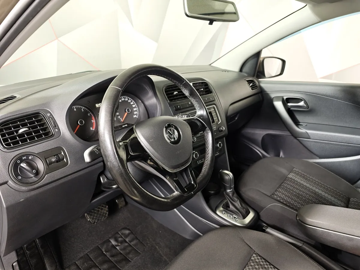 Volkswagen Polo 1.6 MPI AT (110 л.с.) Respect Бежевый в АВИЛОН. Слайд №16