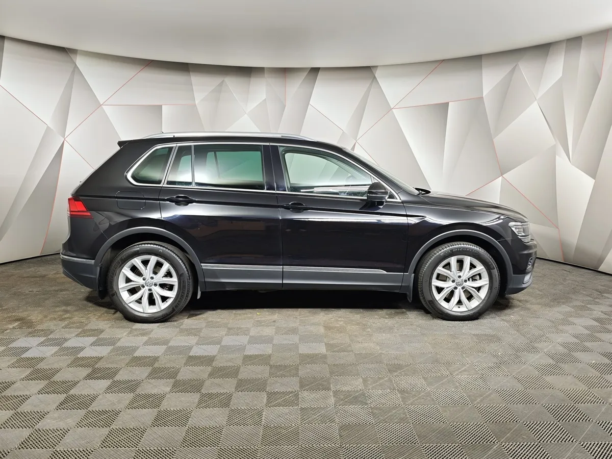 Volkswagen Tiguan 2.0 TSI 4Motion AT (180 л.с.) Exclusive Черный в АВИЛОН. Слайд №6