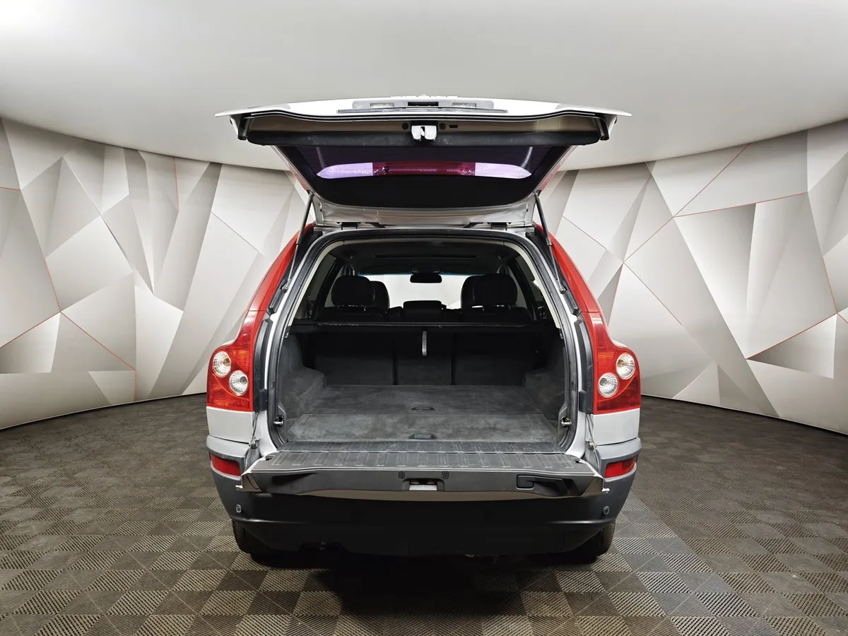 Volvo XC90 2.9 T6 Turbo Geartronic AWD (7 мест) (272 л.с.) Серебристый в АВИЛОН. Слайд №10