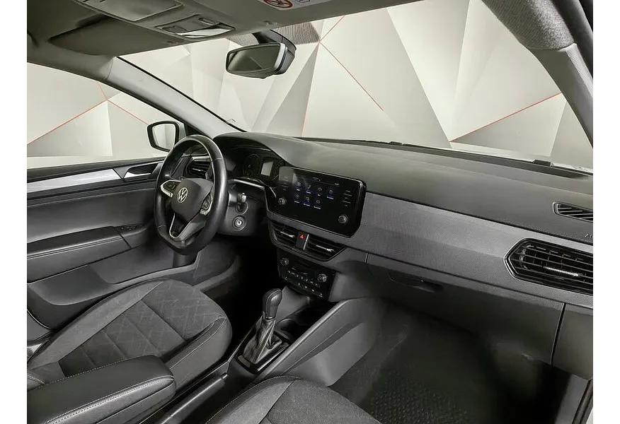 Volkswagen Polo 1.6 MPI AT (110 л.с.) Highline Белый в АВИЛОН. Слайд №13